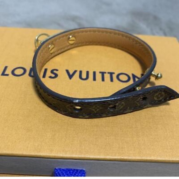 Louis Vuitton Leather Bracelet Logo Statement Piece - Picture 3 of 4